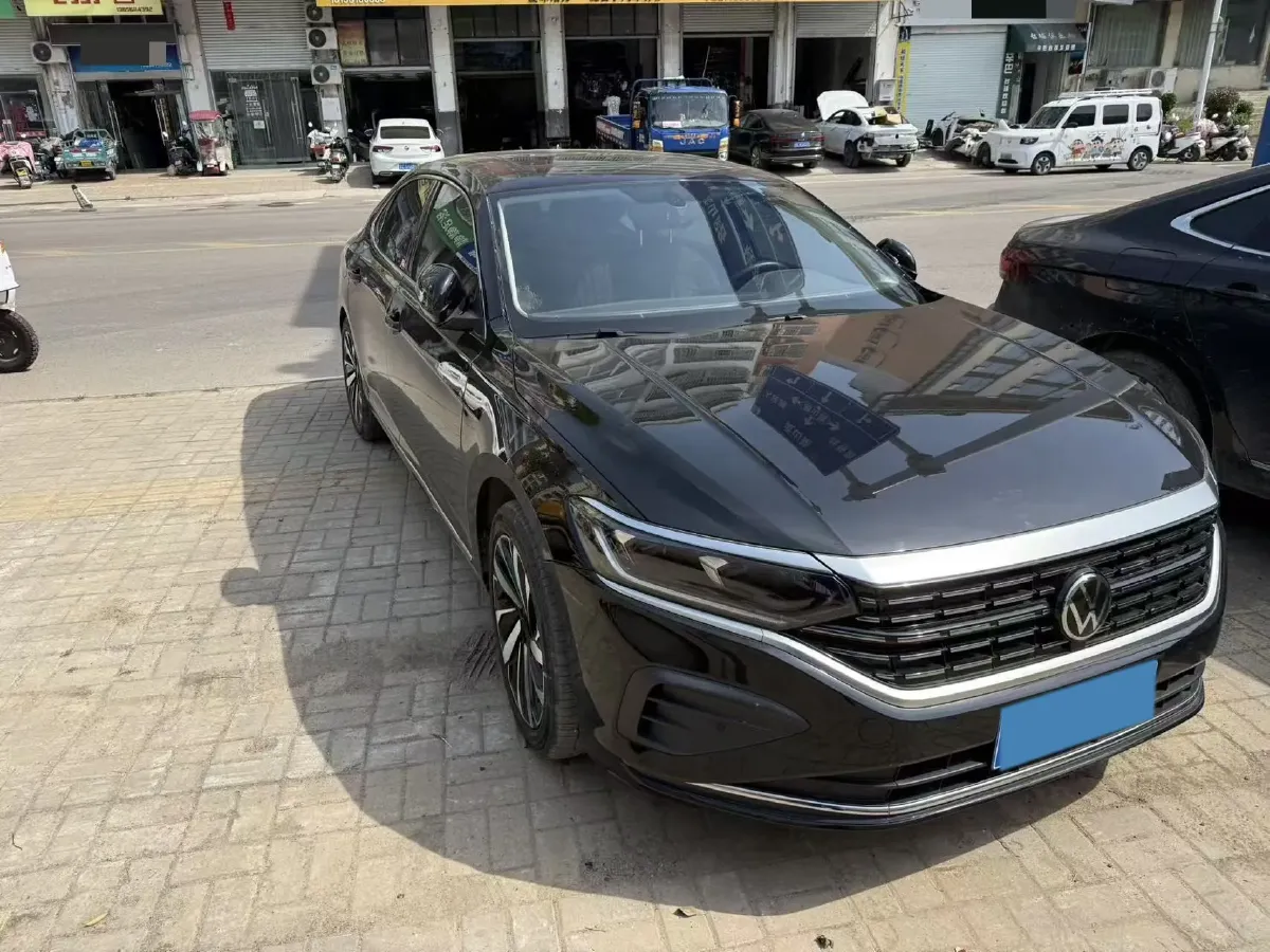 2025 Volkswagen Passat 2.0T 220HP L4 7DCT,autocango,china used car exporter,china ev exporter,chinese used car exporter,chinese used ev exporter