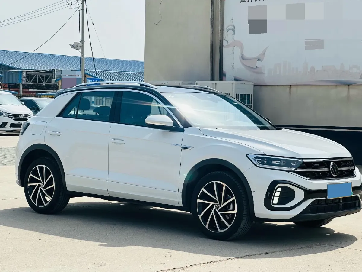 2025 Volkswagen T-Roc 1.5T 160HP L4 7DCT,autocango,china used car exporter,china ev exporter,chinese used car exporter,chinese used ev exporter