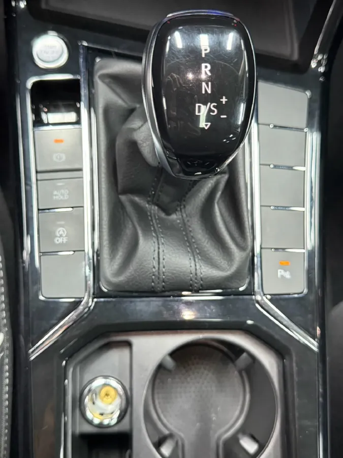 2023 Volkswagen Passat 1.4T 150HP L4 7DCT,autocango,china used car exporter,china ev exporter,chinese used car exporter,chinese used ev exporter