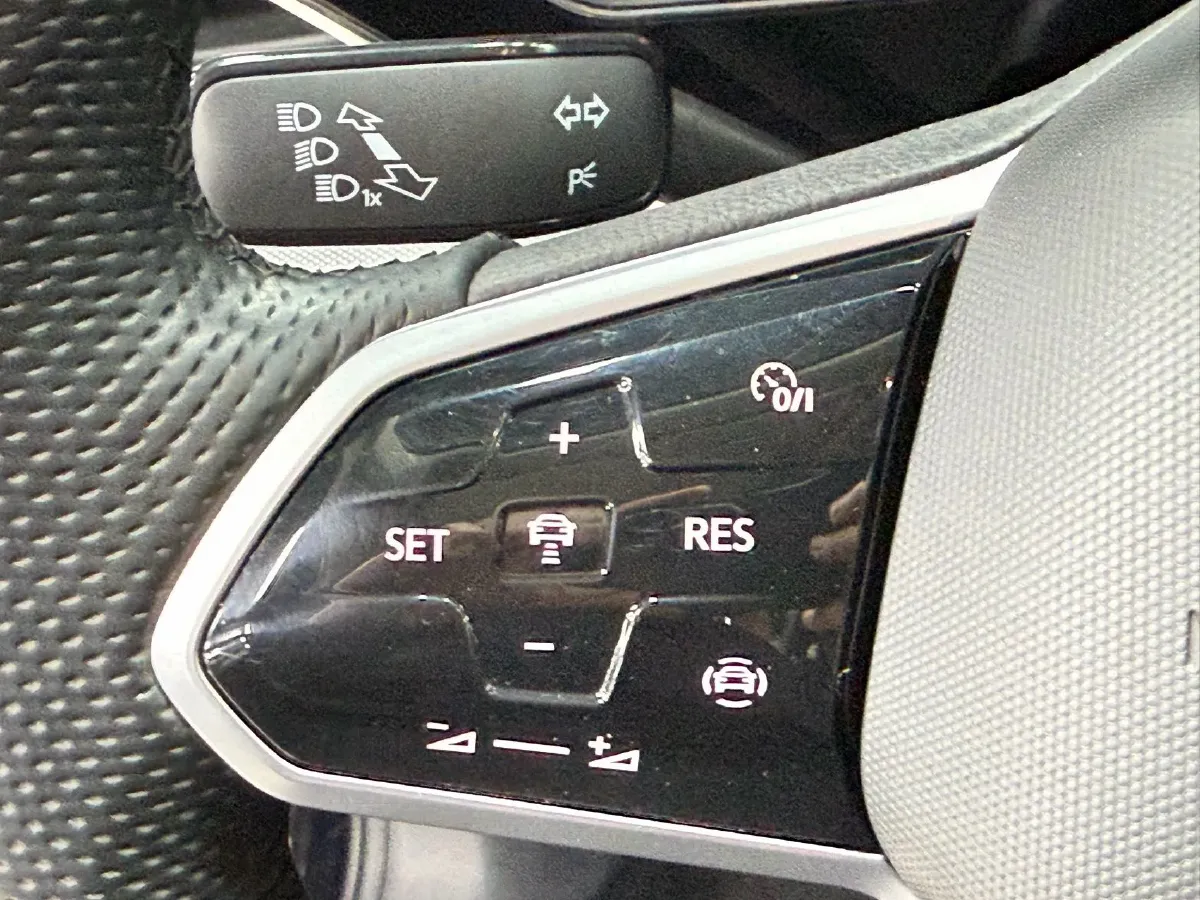 2023 Volkswagen Passat 1.4T 150HP L4 7DCT,autocango,china used car exporter,china ev exporter,chinese used car exporter,chinese used ev exporter