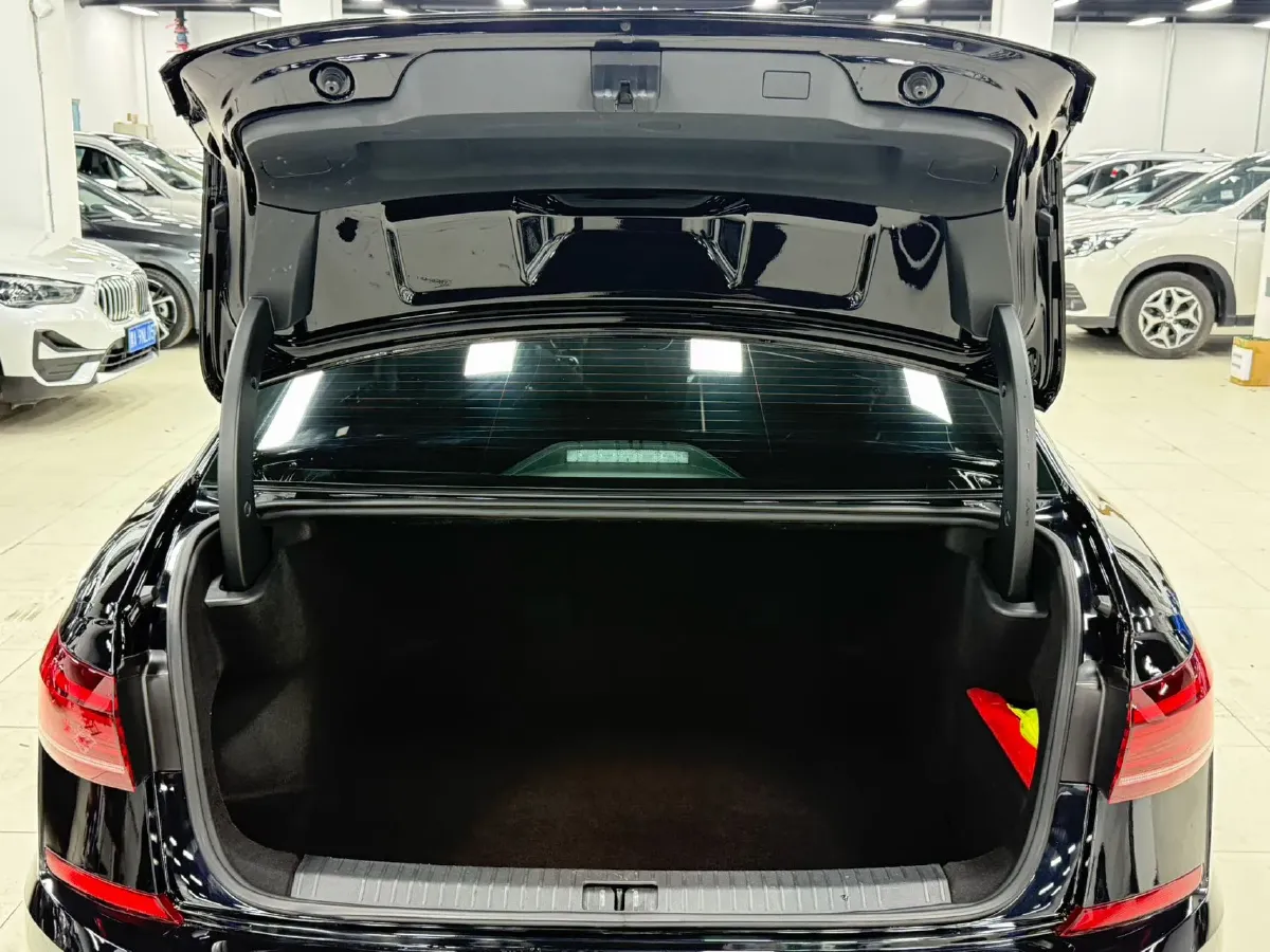 2023 Volkswagen Passat 1.4T 150HP L4 7DCT,autocango,china used car exporter,china ev exporter,chinese used car exporter,chinese used ev exporter