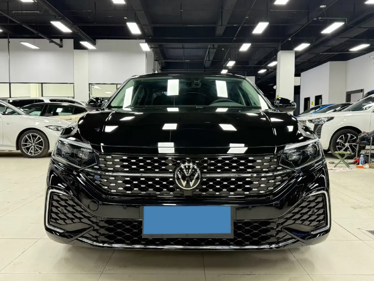 2023 Volkswagen Passat 1.4T 150HP L4 7DCT,autocango,china used car exporter,china ev exporter,chinese used car exporter,chinese used ev exporter