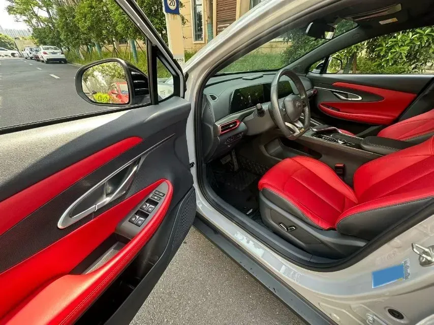 2020 ChangAn UNI-T 1.5T 180HP L4 7DCT,autocango,china used car exporter,china ev exporter,chinese used car exporter,chinese used ev exporter