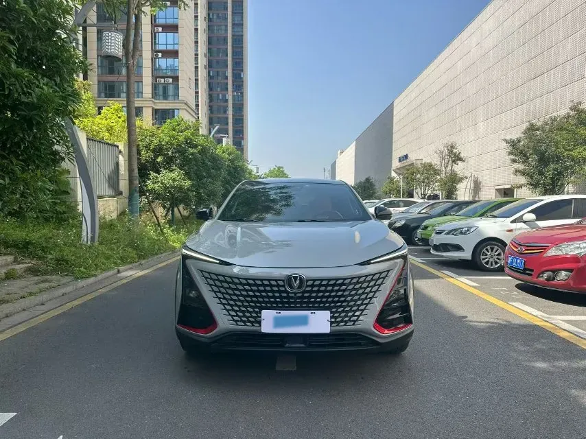 2020 ChangAn UNI-T 1.5T 180HP L4 7DCT,autocango,china used car exporter,china ev exporter,chinese used car exporter,chinese used ev exporter