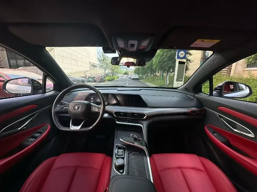 2020 ChangAn UNI-T 1.5T 180HP L4 7DCT,autocango,china used car exporter,china ev exporter,chinese used car exporter,chinese used ev exporter