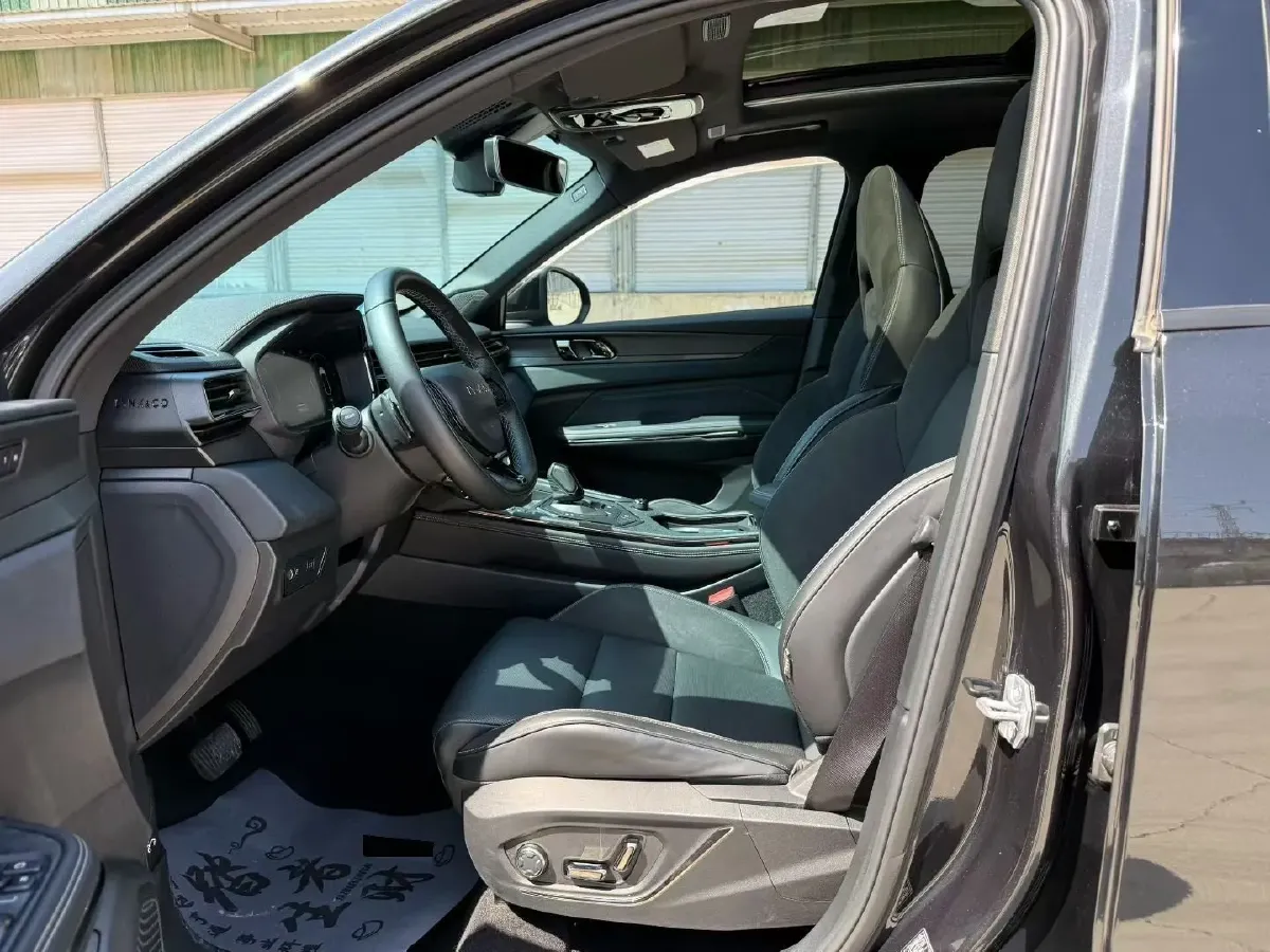 2021 LYNK&CO 01 2.0T 254HP L4 8AT,autocango,china used car exporter,china ev exporter,chinese used car exporter,chinese used ev exporter