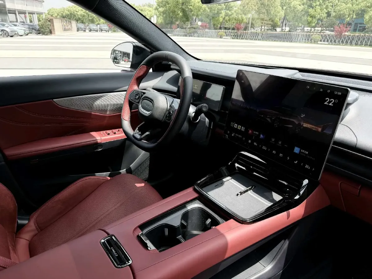 2026 LYNK&CO 07 EM-P 1.5T 163HP L4 3DHT PHEV,autocango,china used car exporter,china ev exporter,chinese used car exporter,chinese used ev exporter