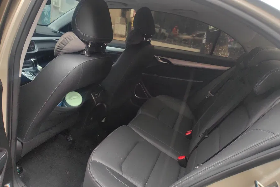 2020 Geely Emgrand 1.5L 109HP L4 CVT,autocango,china used car exporter,china ev exporter,chinese used car exporter,chinese used ev exporter