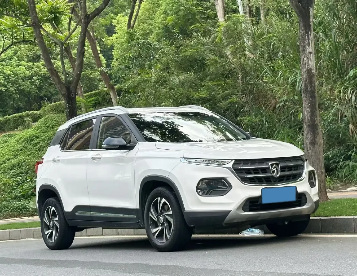 2017 HaiMa S5 Young Edition 1.6L 122HP L4 5MT,autocango,china used car exporter,china ev exporter,chinese used car exporter,chinese used ev exporter