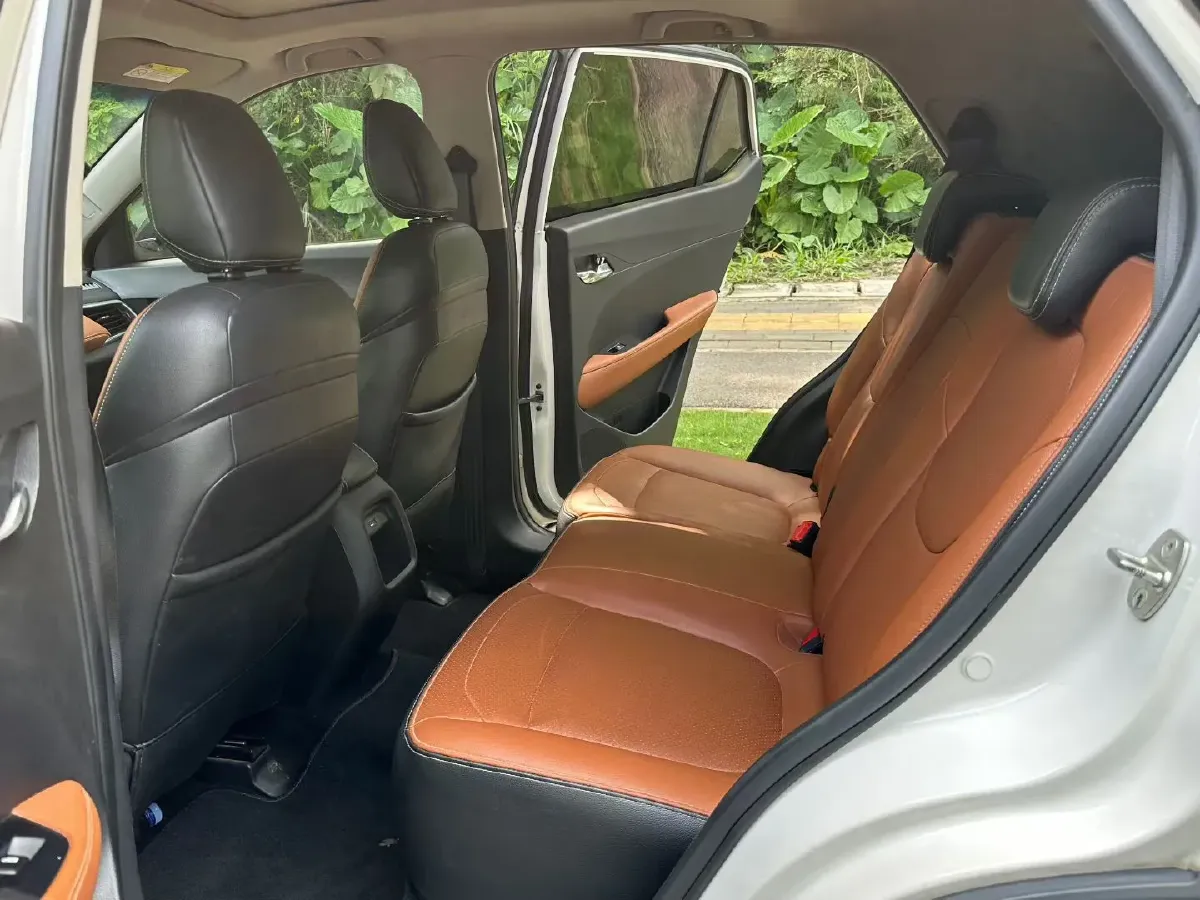 2017 HaiMa S5 Young Edition 1.6L 122HP L4 5MT,autocango,china used car exporter,china ev exporter,chinese used car exporter,chinese used ev exporter