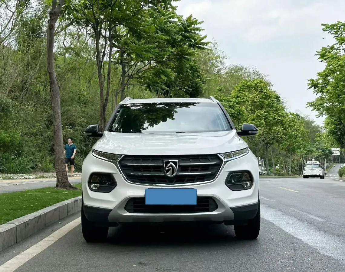 2017 HaiMa S5 Young Edition 1.6L 122HP L4 5MT,autocango,china used car exporter,china ev exporter,chinese used car exporter,chinese used ev exporter