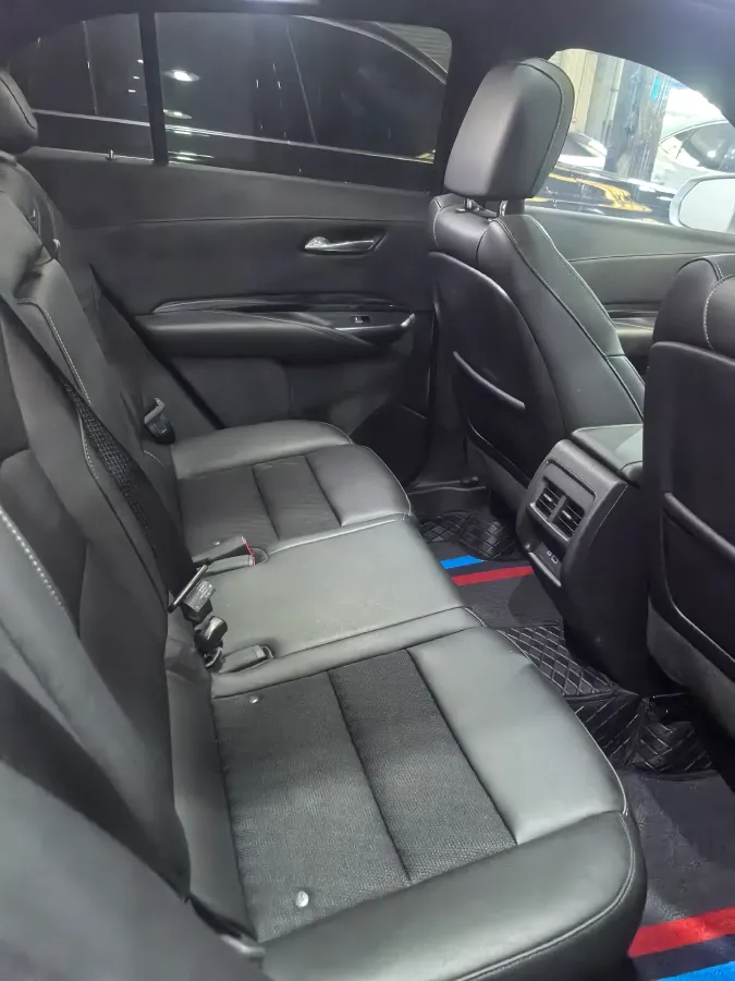 2021 Cadillac XT4 2.0T 237HP L4 9AT,autocango,china used car exporter,china ev exporter,chinese used car exporter,chinese used ev exporter