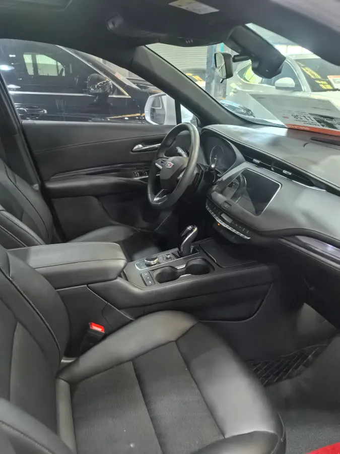 2021 Cadillac XT4 2.0T 237HP L4 9AT,autocango,china used car exporter,china ev exporter,chinese used car exporter,chinese used ev exporter