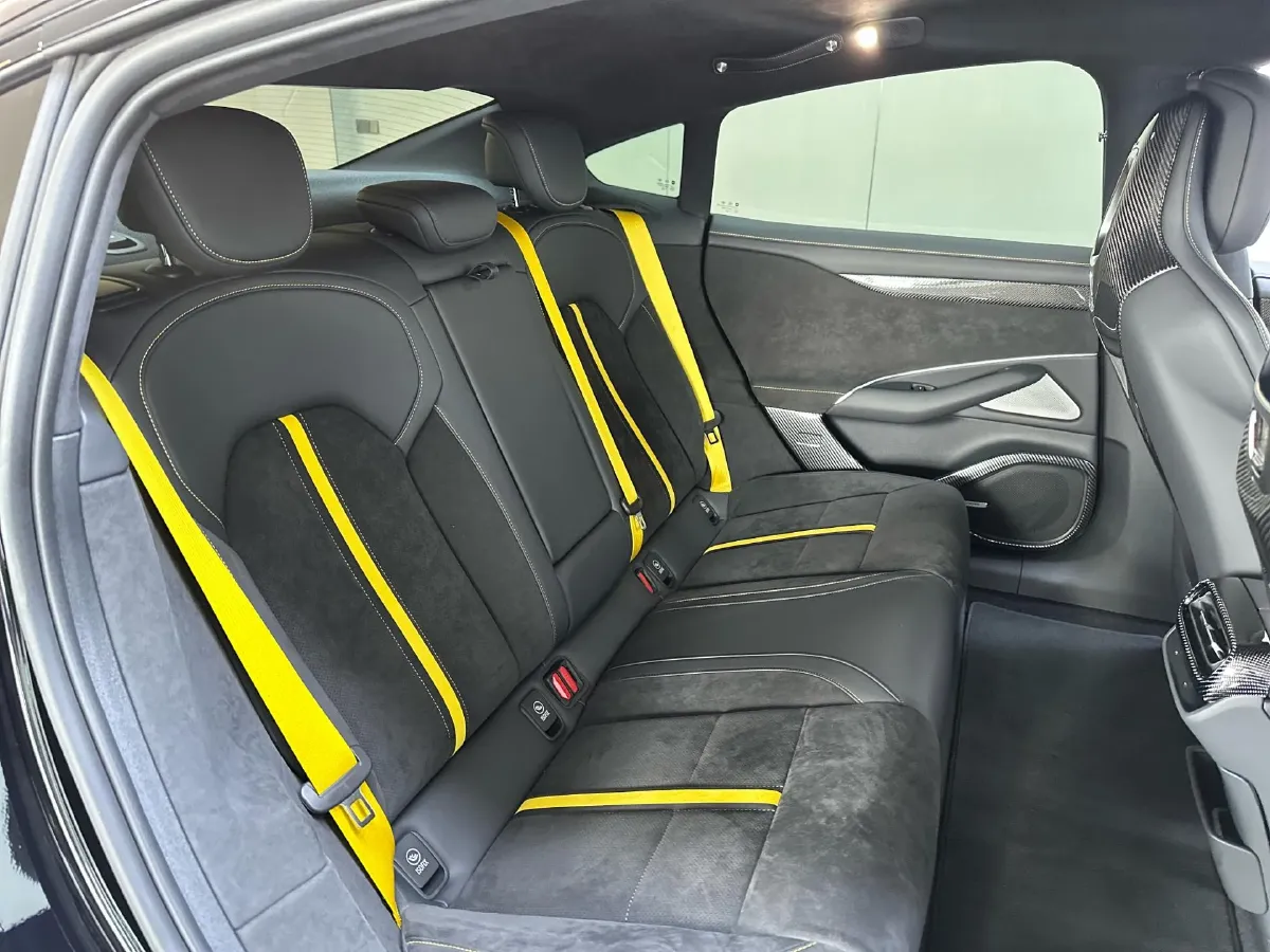 2025 MI SU7 Ultra BEV 93.7KWH,autocango,china used car exporter,china ev exporter,chinese used car exporter,chinese used ev exporter