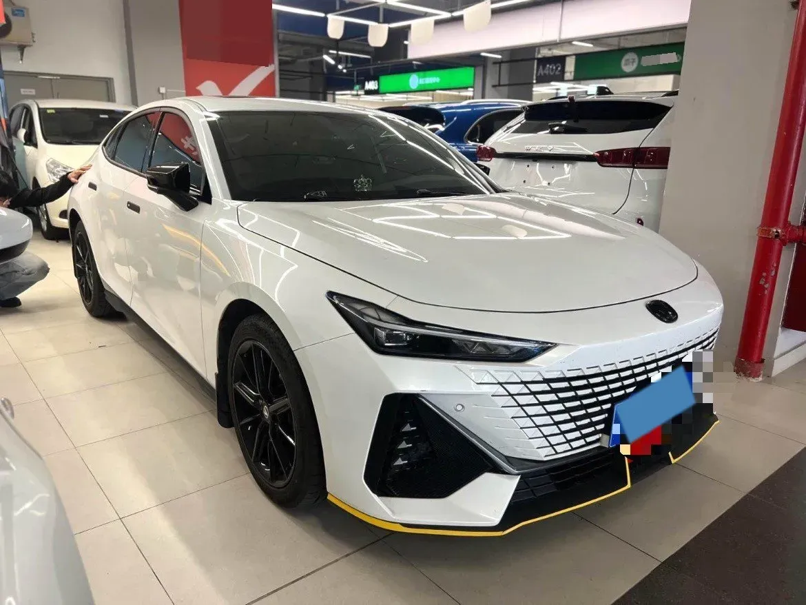 2023 ChangAn UNI-V 1.5T 188HP L4 7DCT,autocango,china used car exporter,china ev exporter,chinese used car exporter,chinese used ev exporter