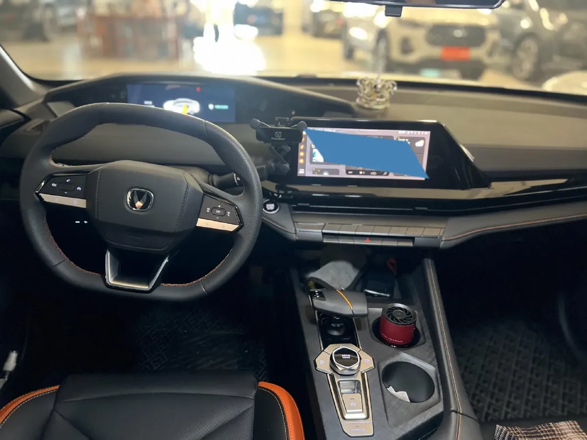 2023 ChangAn UNI-V 1.5T 188HP L4 7DCT,autocango,china used car exporter,china ev exporter,chinese used car exporter,chinese used ev exporter