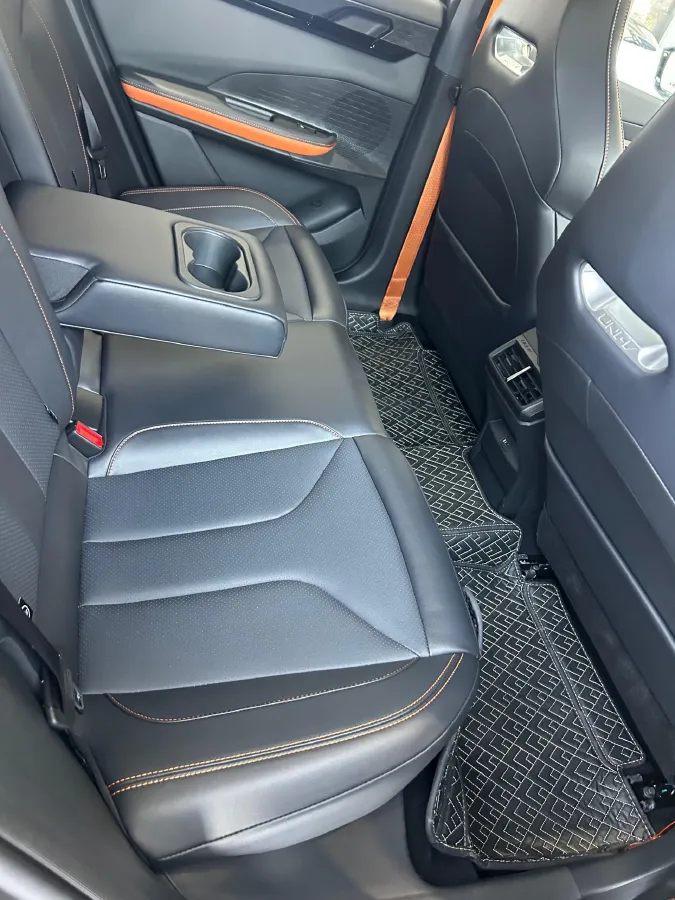 2024 ChangAn UNI-V 1.5T 188HP L4 7DCT,autocango,china used car exporter,china ev exporter,chinese used car exporter,chinese used ev exporter