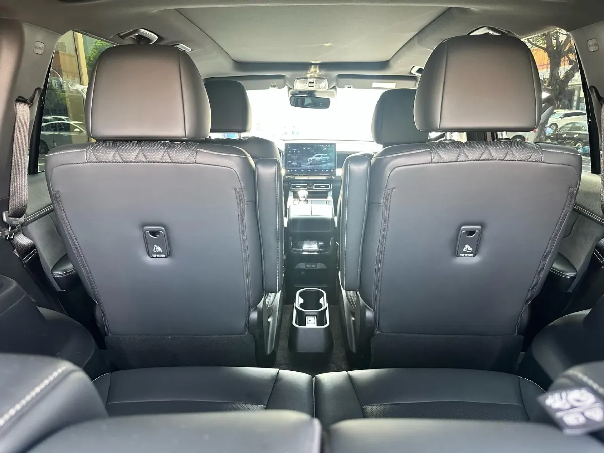 2022 GAC Trumpchi GS8 2.0T 190HP L4 E-CVT Hybrid,autocango,china used car exporter,china ev exporter,chinese used car exporter,chinese used ev exporter