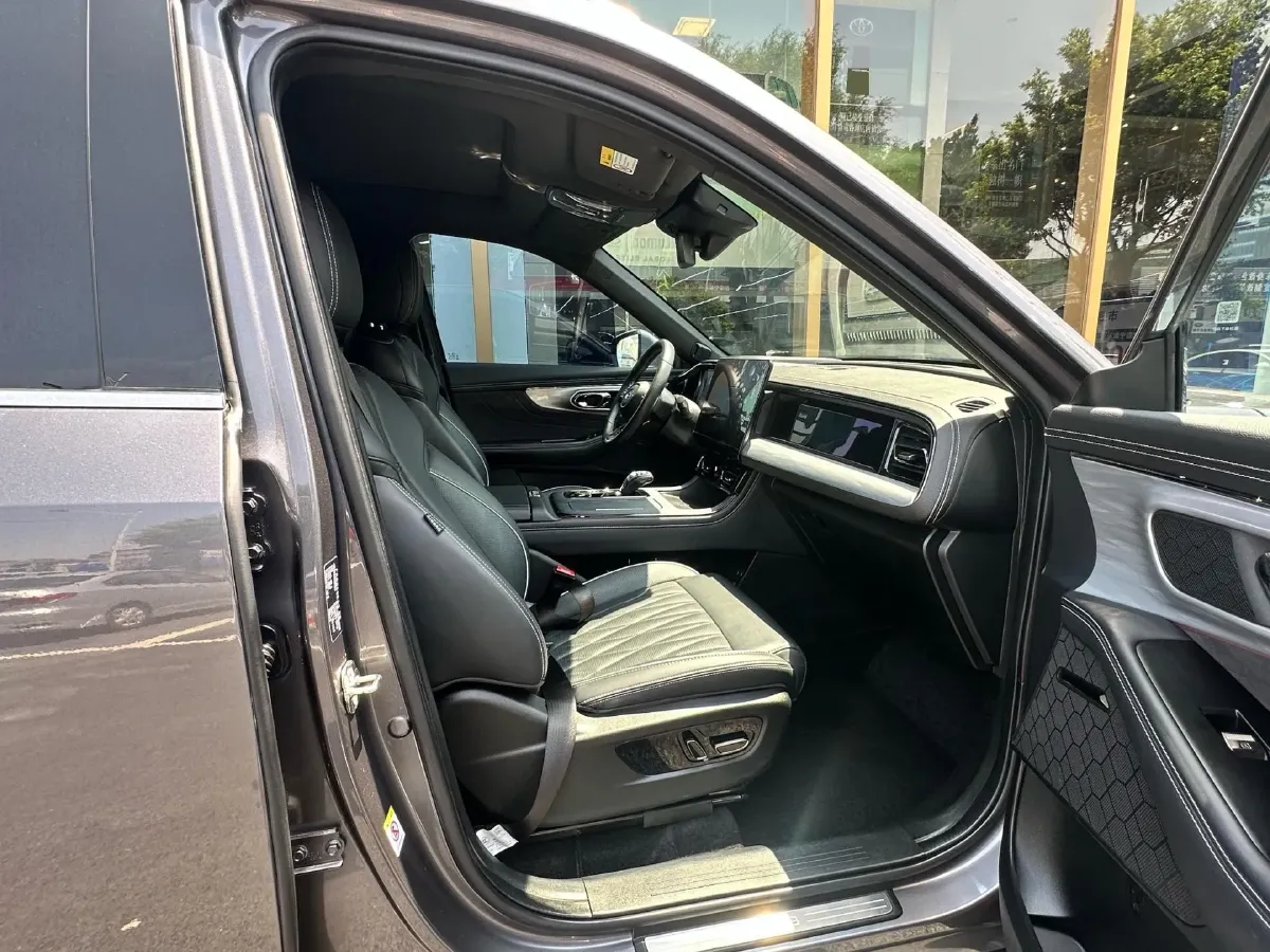 2022 GAC Trumpchi GS8 2.0T 190HP L4 E-CVT Hybrid,autocango,china used car exporter,china ev exporter,chinese used car exporter,chinese used ev exporter