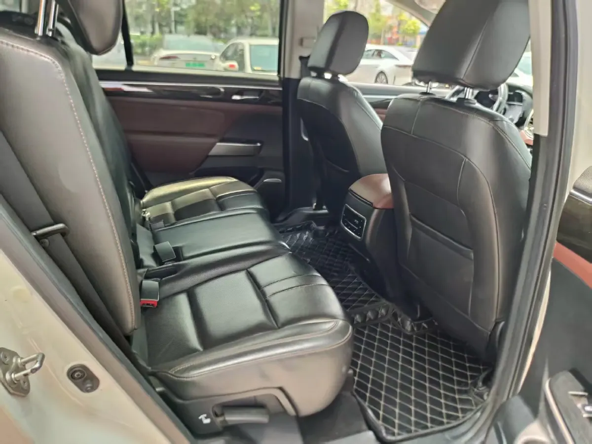 2017 GAC Trumpchi GS8 2.0T 201HP L4 6AT,autocango,china used car exporter,china ev exporter,chinese used car exporter,chinese used ev exporter