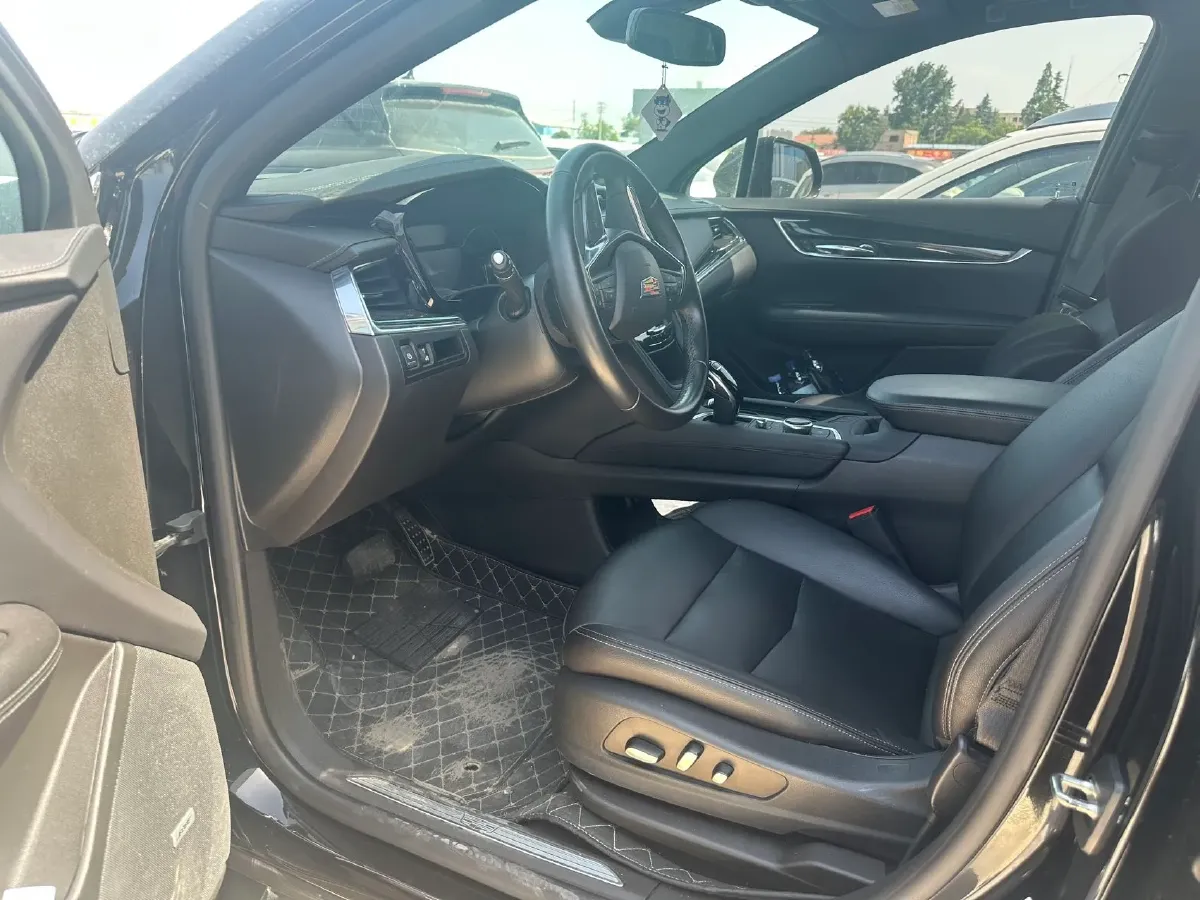 2021 Cadillac XT5 2.0T 237HP L4 9AT,autocango,china used car exporter,china ev exporter,chinese used car exporter,chinese used ev exporter