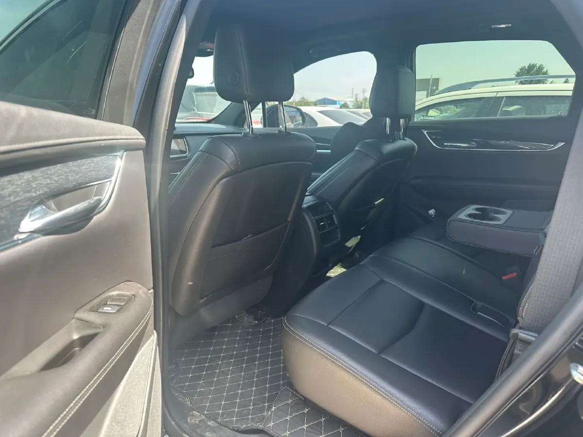 2021 Cadillac XT5 2.0T 237HP L4 9AT,autocango,china used car exporter,china ev exporter,chinese used car exporter,chinese used ev exporter