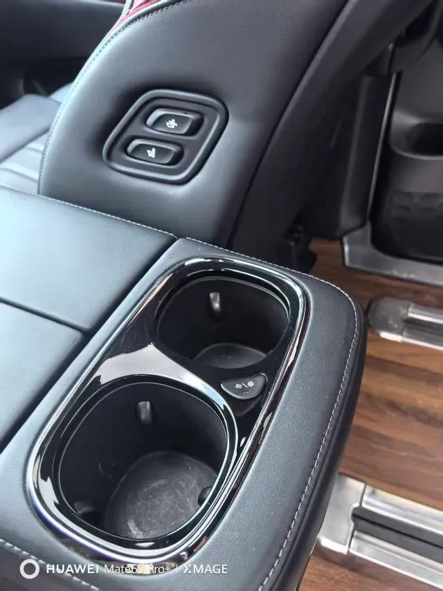 2023 GAC Trumpchi M8 2.0T 252HP L4 8AT,autocango,china used car exporter,china ev exporter,chinese used car exporter,chinese used ev exporter