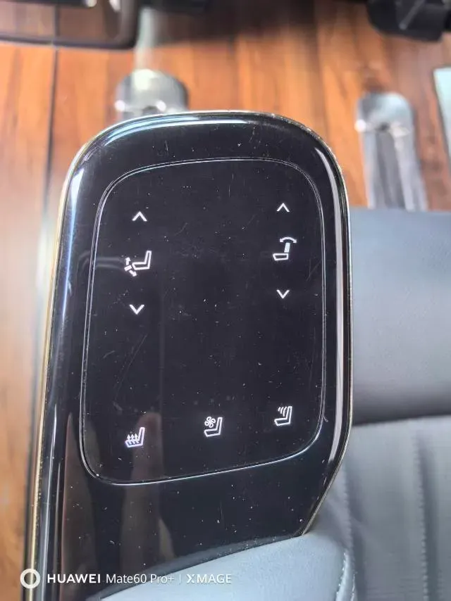 2023 GAC Trumpchi M8 2.0T 252HP L4 8AT,autocango,china used car exporter,china ev exporter,chinese used car exporter,chinese used ev exporter