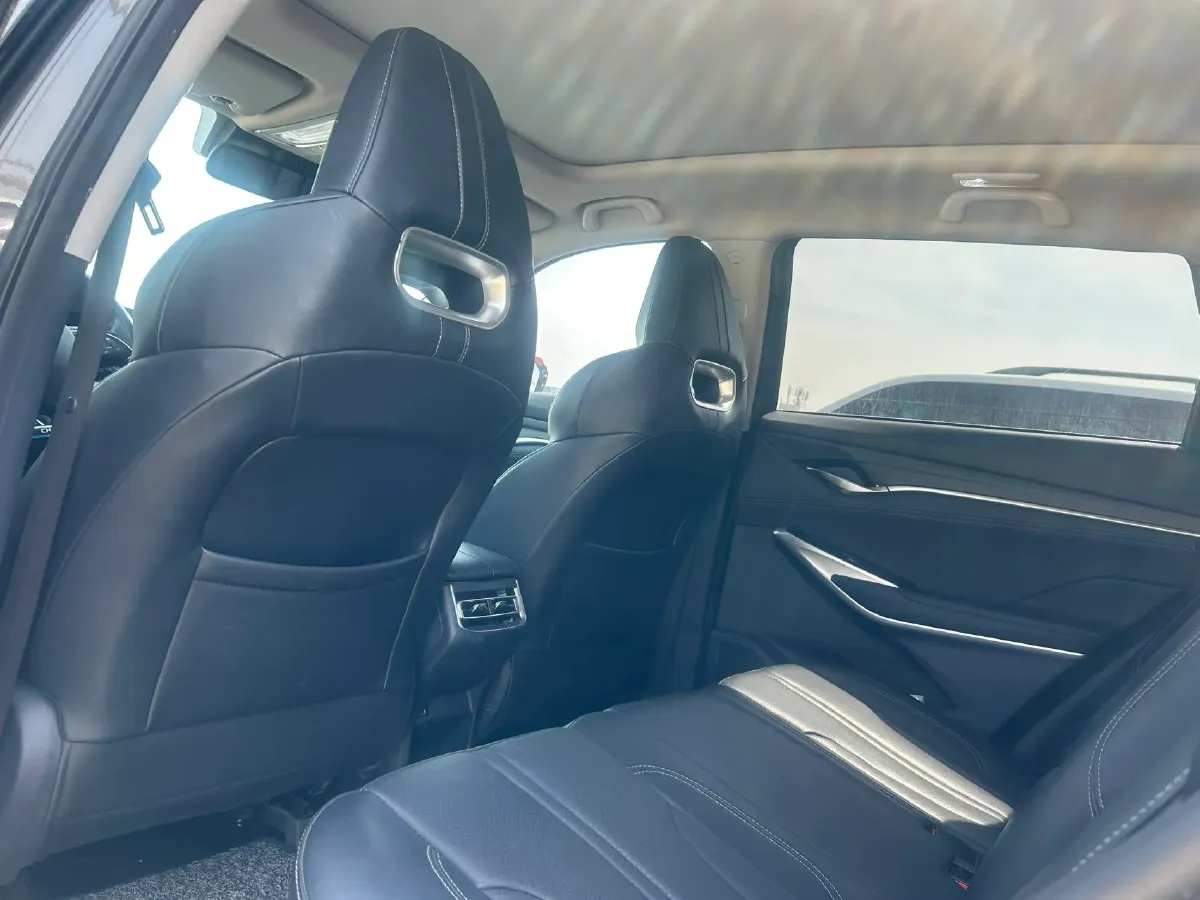 2020 ChangAn CS75 Plus 2.0T 233HP L4 8AT,autocango,china used car exporter,china ev exporter,chinese used car exporter,chinese used ev exporter