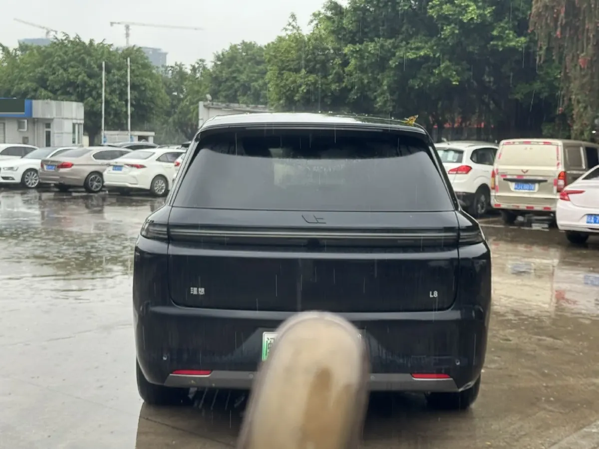 2023 Li L8 Range Extended 154HP REEV 40.9KWH,autocango,china used car exporter,china ev exporter,chinese used car exporter,chinese used ev exporter