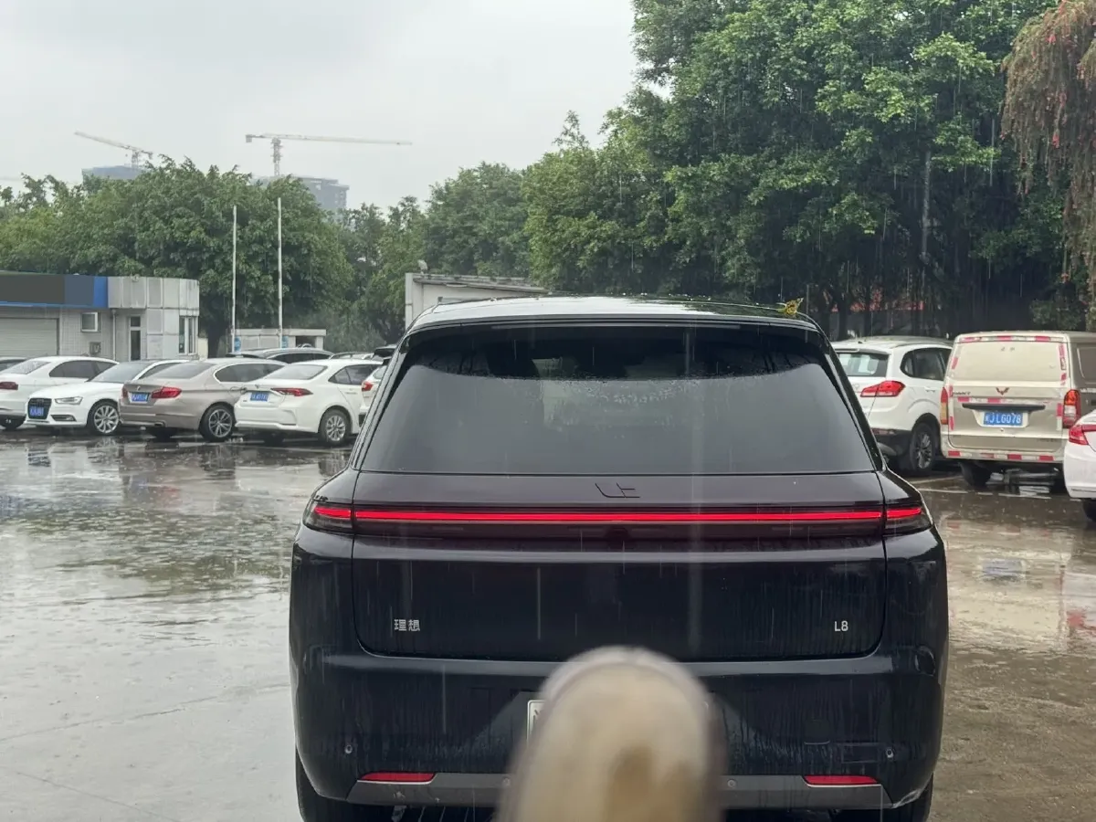 2023 Li L8 Range Extended 154HP REEV 40.9KWH,autocango,china used car exporter,china ev exporter,chinese used car exporter,chinese used ev exporter