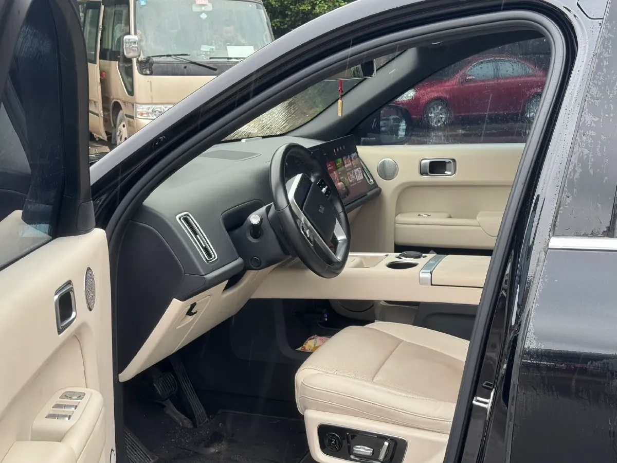 2023 Li L8 Range Extended 154HP REEV 40.9KWH,autocango,china used car exporter,china ev exporter,chinese used car exporter,chinese used ev exporter