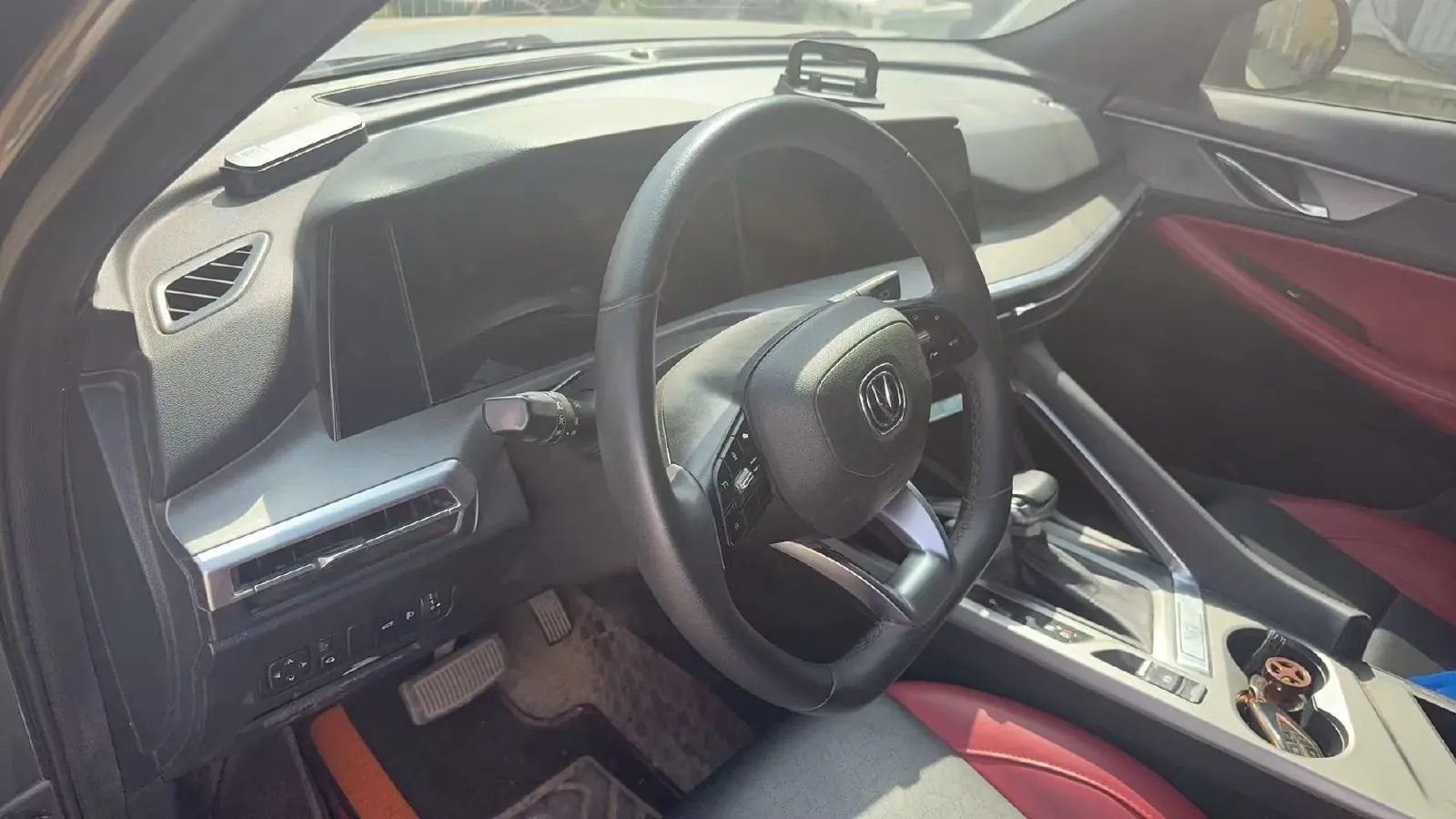 2021 ChangAn CS35 Plus 1.4T 160HP L4 7DCT,autocango,china used car exporter,china ev exporter,chinese used car exporter,chinese used ev exporter