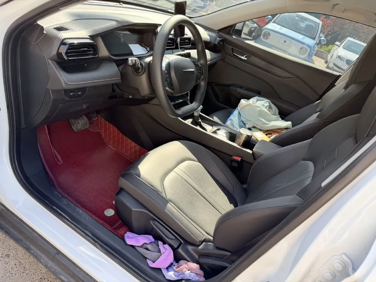 2025 DongFeng Aeolus YiXuan 1.5L 125HP L4 6DCT,autocango,china used car exporter,china ev exporter,chinese used car exporter,chinese used ev exporter