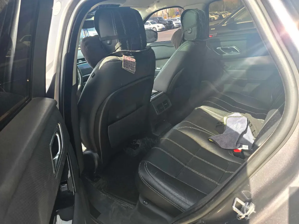 2018 Land Rover Range Rover Velar 2.0T 250HP L4 8AT,autocango,china used car exporter,china ev exporter,chinese used car exporter,chinese used ev exporter