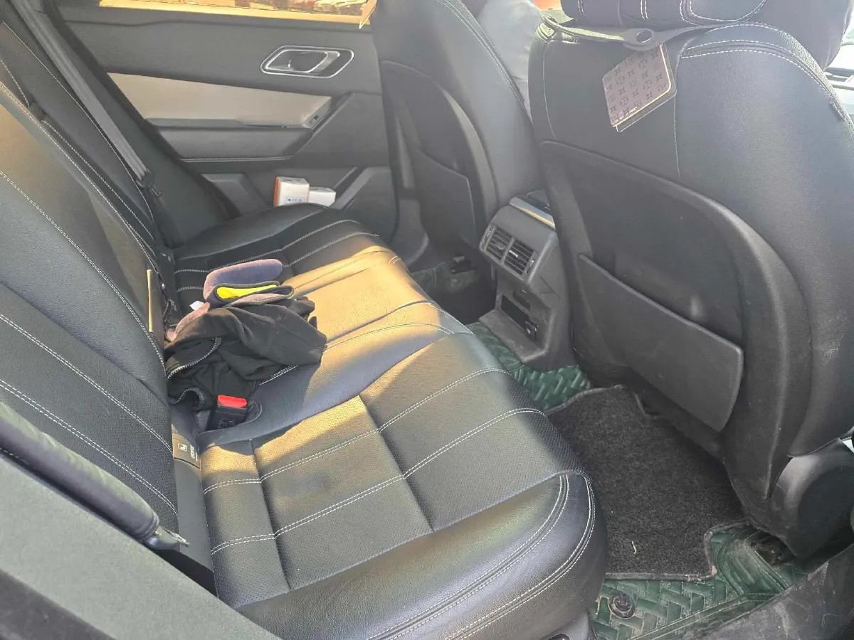 2018 Land Rover Range Rover Velar 2.0T 250HP L4 8AT,autocango,china used car exporter,china ev exporter,chinese used car exporter,chinese used ev exporter