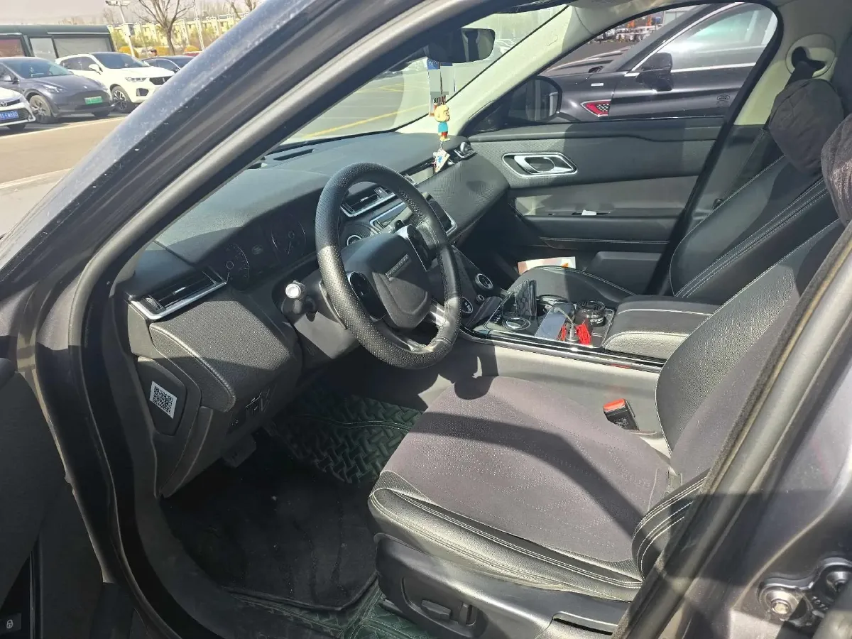 2018 Land Rover Range Rover Velar 2.0T 250HP L4 8AT,autocango,china used car exporter,china ev exporter,chinese used car exporter,chinese used ev exporter