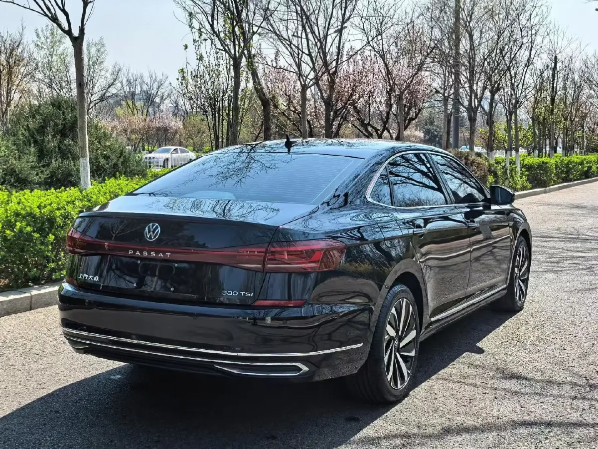 2024 Volkswagen Passat 2.0T 220HP L4 7DCT,autocango,china used car exporter,china ev exporter,chinese used car exporter,chinese used ev exporter