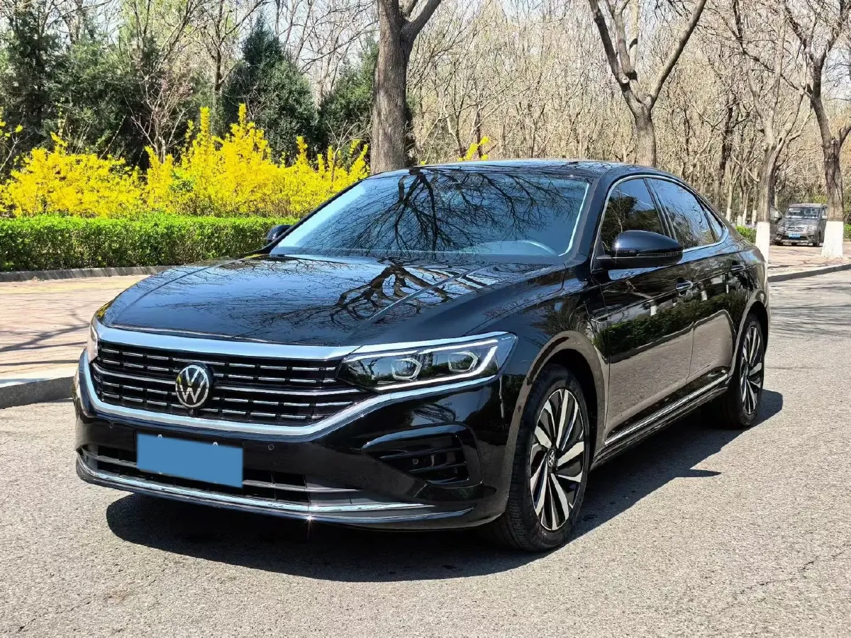 2024 Volkswagen Passat 2.0T 220HP L4 7DCT,autocango,china used car exporter,china ev exporter,chinese used car exporter,chinese used ev exporter