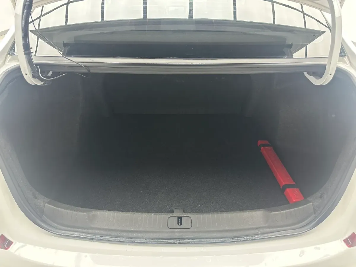 2022 Chevrolet Monza 1.5L 113HP L4 6AT,autocango,china used car exporter,china ev exporter,chinese used car exporter,chinese used ev exporter