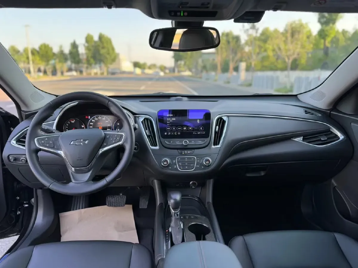 2019 Chevrolet Malibu XL 2.0T 241HP L4 9AT,autocango,china used car exporter,china ev exporter,chinese used car exporter,chinese used ev exporter