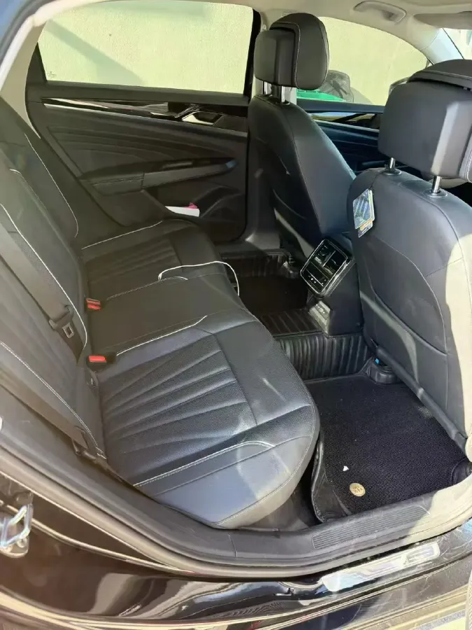 2024 Volkswagen Passat 2.0T 186HP L4 7DCT,autocango,china used car exporter,china ev exporter,chinese used car exporter,chinese used ev exporter