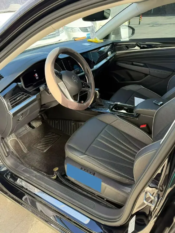 2024 Volkswagen Passat 2.0T 186HP L4 7DCT,autocango,china used car exporter,china ev exporter,chinese used car exporter,chinese used ev exporter