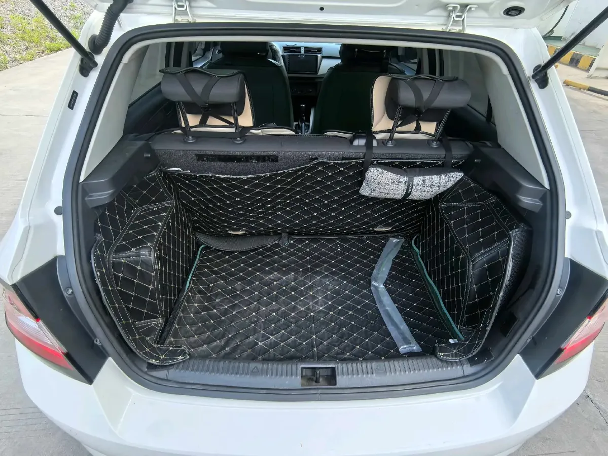 2017 Skoda Fabia 1.4L 90HP L4 6AT,autocango,china used car exporter,china ev exporter,chinese used car exporter,chinese used ev exporter