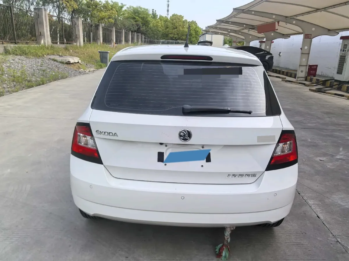 2017 Skoda Fabia 1.4L 90HP L4 6AT,autocango,china used car exporter,china ev exporter,chinese used car exporter,chinese used ev exporter