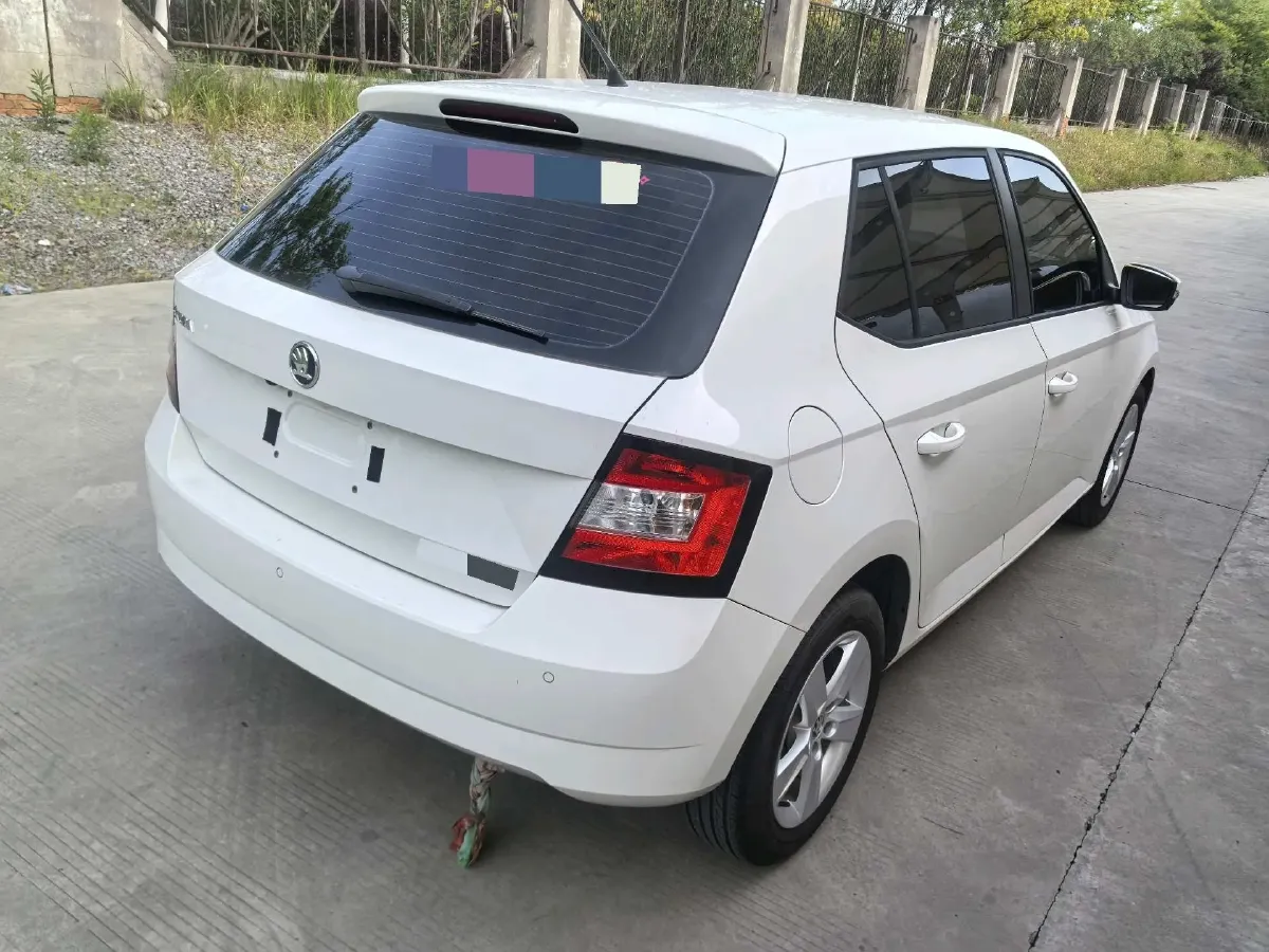 2017 Skoda Fabia 1.4L 90HP L4 6AT,autocango,china used car exporter,china ev exporter,chinese used car exporter,chinese used ev exporter
