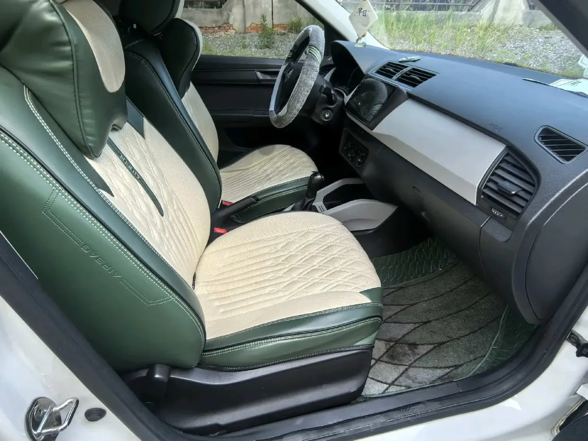 2017 Skoda Fabia 1.4L 90HP L4 6AT,autocango,china used car exporter,china ev exporter,chinese used car exporter,chinese used ev exporter