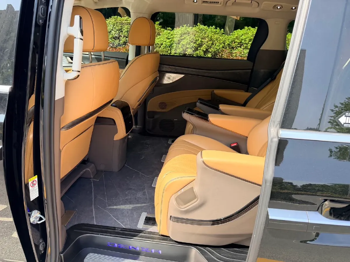 2022 HongQi HS7 3.0T 337HP V6 8AT,autocango,china used car exporter,china ev exporter,chinese used car exporter,chinese used ev exporter