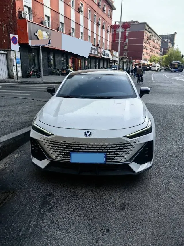 2023 ChangAn UNI-V 1.5T 188HP L4 7DCT,autocango,china used car exporter,china ev exporter,chinese used car exporter,chinese used ev exporter