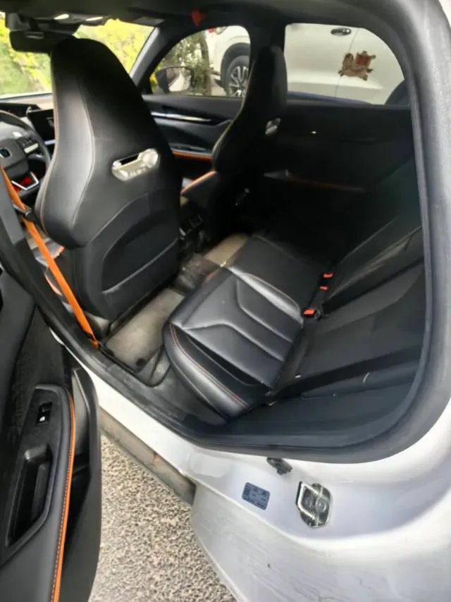 2023 ChangAn UNI-V 1.5T 188HP L4 7DCT,autocango,china used car exporter,china ev exporter,chinese used car exporter,chinese used ev exporter